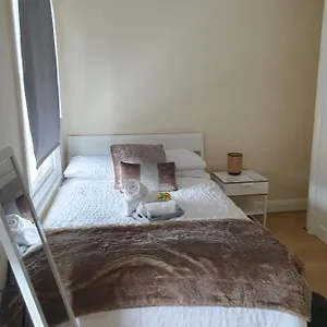  Homestay Cozy Bedroom C United Kingdom